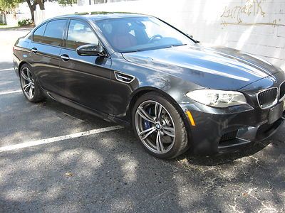 2013 bmw m5 4dr sdn executive package,bang&amp;olufsen,20" wheels ,driver assistance