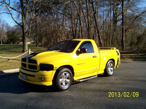 2004 dodge ram 1500,rumble bee, reg cab,short bed,5.7l hemi magnum