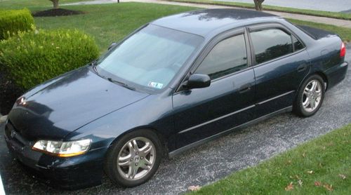 2000 honda accord! fwd 6 disc cd w/ subwoofer newer motor