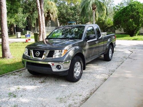 2008 nissan frontier king cab, nismo, 4wd. 15000.00 miles.  like new.  by owner