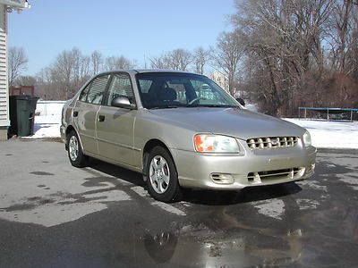 2002 hyundai accent 4dr sdn gl no reserve