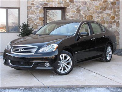 2010 infiniti m35x awd sedan. technology w/navigation