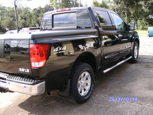 2006 nissan titan le crew cab pickup 4-door 5.6l