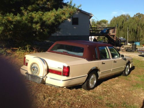 1995 Lincoln Town Car Cartier Sedan 4-Door 4.6L One Owner, image 5