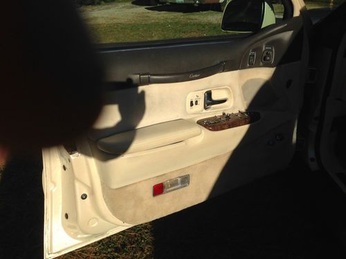 1995 Lincoln Town Car Cartier Sedan 4-Door 4.6L One Owner, image 10