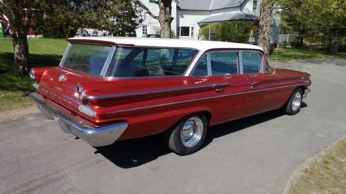 1960 pontiac catalana safari station wagon