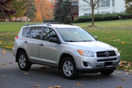 2009 toyota rav4 5-door 2.5l, 50/50 split n stow 3rd row seat