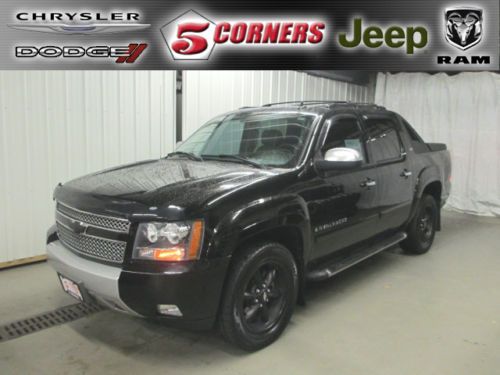 2007 blackout chevy avalanche 4x4 - 5.3 v8, leather, dvd, nav, sunroof, 100k