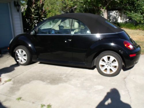 2010 vw new beetle convertible&#034;only 13,700miles&#034;