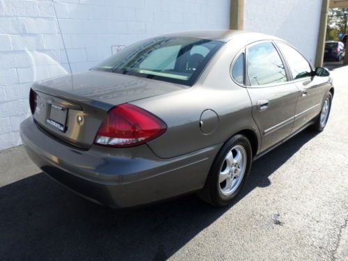 Nice 2005 Ford Taurus Se with 117k miles, image 5