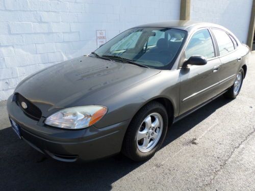 Nice 2005 Ford Taurus Se with 117k miles, image 8