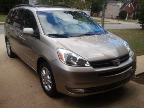 2005 Toyota Sienna XLE, image 11