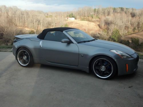 2005 nissan 350z enthusiast convertible 2-door 3.5l