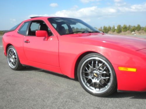 Very clean 1987 porsche 944 turbo