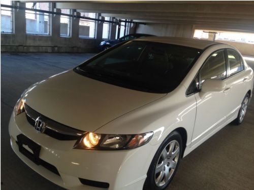 2010 honda civic lx sedan 4-door 1.8l