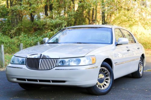 1999 lincoln town car cartier edition florida car super low 38k miles carfax