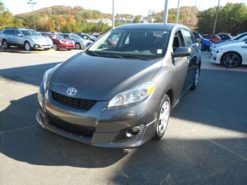 2010 toyota matrix  gray 5dr wgn fwd low mileage