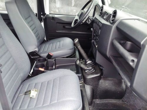 2012 NEW Land Rover Defender diesel (tdi cdi) .... Only 14 miles., US $90,000.00, image 4