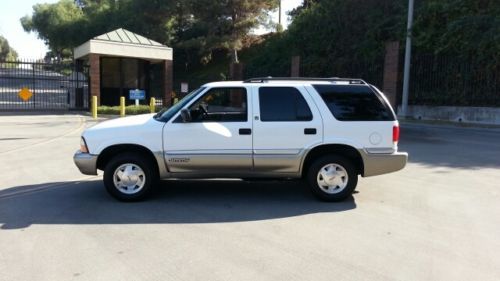 2000 gmc jimmy slt**diamond edition**55k miles**1 owner**california rust free**