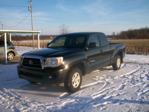 2006 toyota tacoma base extended cab pickup 4-door 2.7l