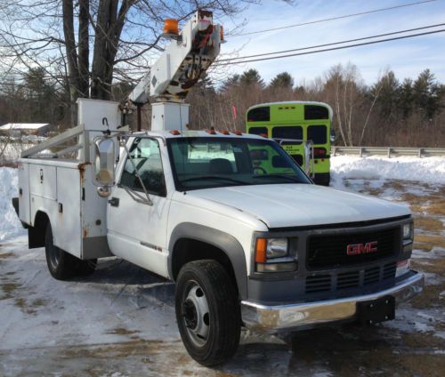 Gmc 3500hd bucket truck 29&#039; boom service utility body 6.5 turbo diesel 91k miles