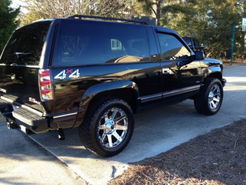 1996 gmc yukon tahoe 2 door slt- immaculate - completely redone inside n out!!!!