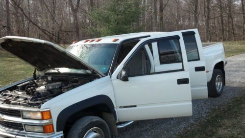 99 chevy 3500 dually  no reserve