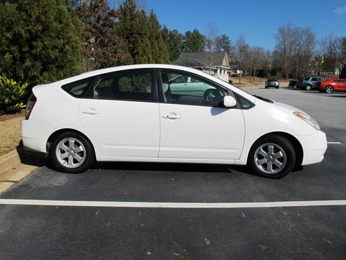 2004 toyota prius white hatchback 4-door 1.5l white 50 mpg! package 9