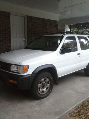 1997 nissan pathfinder xe 4x4 sport utility 4-door 3.3l