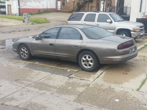 1999 oldsmobile aurora base sedan 4-door 4.0l