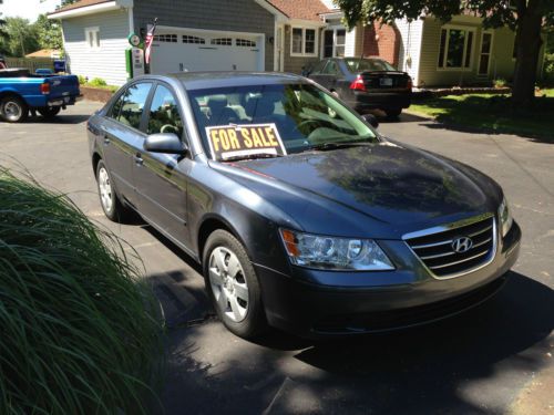 2010 hyundai sonata gl sedan 4-door 2.4l $10,500.00