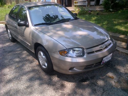 2005 chevrolet chevy cavalier 4 door  ***only 28,676 miles*** very low miles