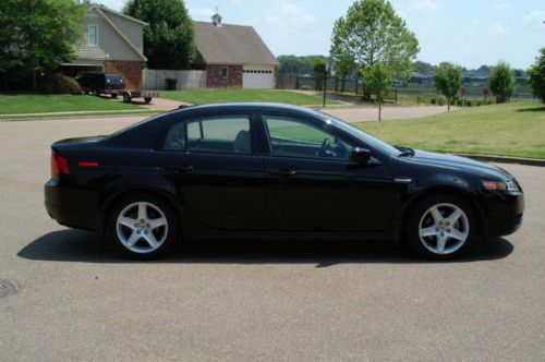 2005 acura tl base sedan 4-door 3.2l - 7500$ negociable.