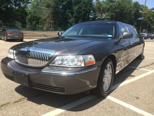 2007 Lincoln Town Car  Picasso Limousine impecable Condition., US $25,000.00, image 3