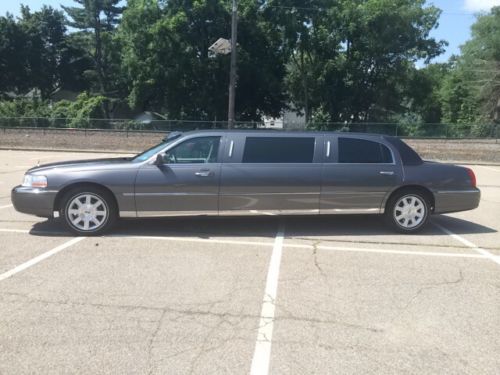 2007 Lincoln Town Car  Picasso Limousine impecable Condition., US $25,000.00, image 4