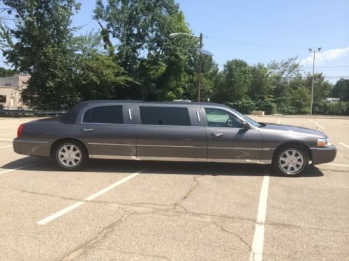 2007 Lincoln Town Car  Picasso Limousine impecable Condition., US $25,000.00, image 5
