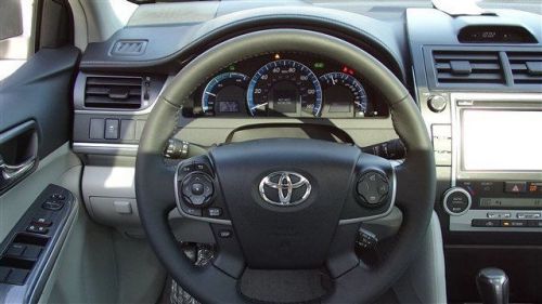 2014 toyota camry hybrid xle