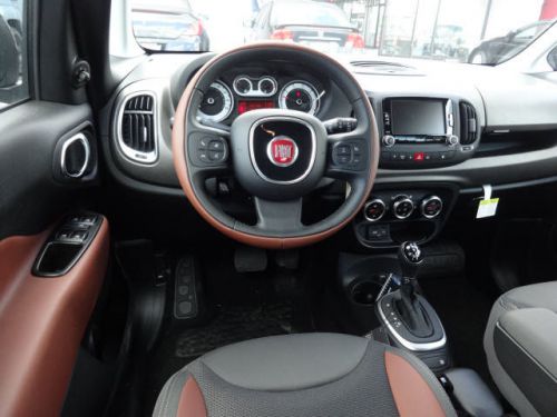 2014 Fiat 500L Trekking, image 3