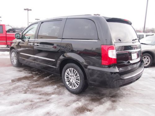 2014 chrysler town & country touring-l