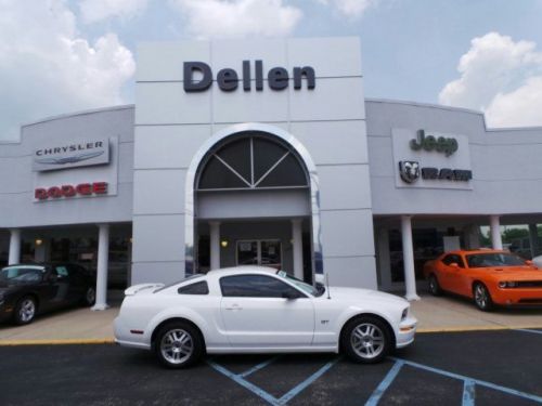 2005 ford mustang gt deluxe