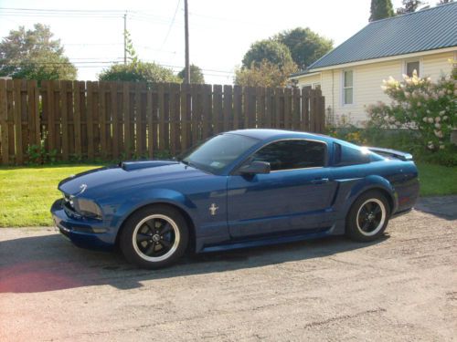 2006 ford mustang pony edition many extras