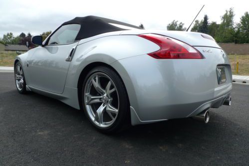 2010 silver Nissan 370z roadster convertible 6 cyl w/ 2,335 miles leather seats, US $30,000.00, image 8