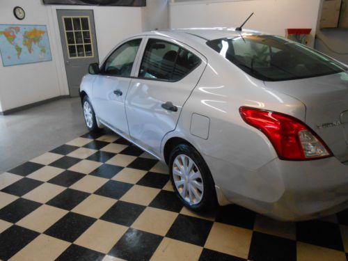 2014 Nissan Versa 1,686 Miles! NO RESERVE Salvage Rebuildable Repairable Damaged, image 5