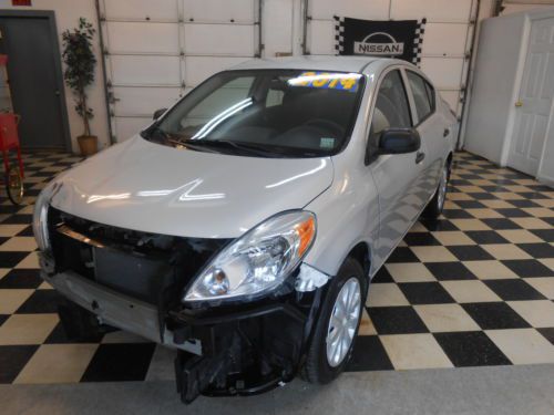 2014 Nissan Versa 1,686 Miles! NO RESERVE Salvage Rebuildable Repairable Damaged, image 16