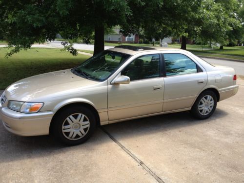 2001 toyota camry le sedan 4-door 2.2l