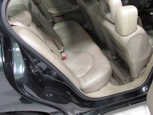 CLEAN HISTORY One Owner SLE V6 3.8L 6 Speakers AM FM CD AFFORDABLE, image 19