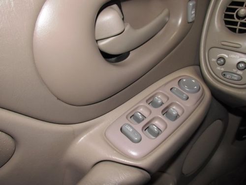 CLEAN HISTORY One Owner SLE V6 3.8L 6 Speakers AM FM CD AFFORDABLE, image 34