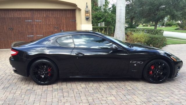 2011 maserati gran turismo