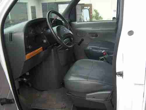 1994 Ford 15' Box Truck, image 3