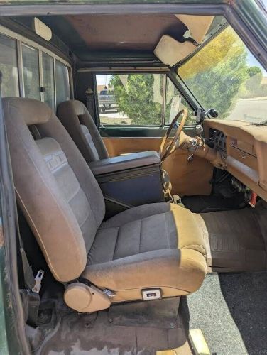 Jeep J20